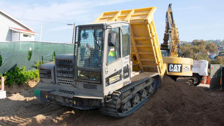 Terramac RT6 Dumping Load of Sand on Crystal Cove Project