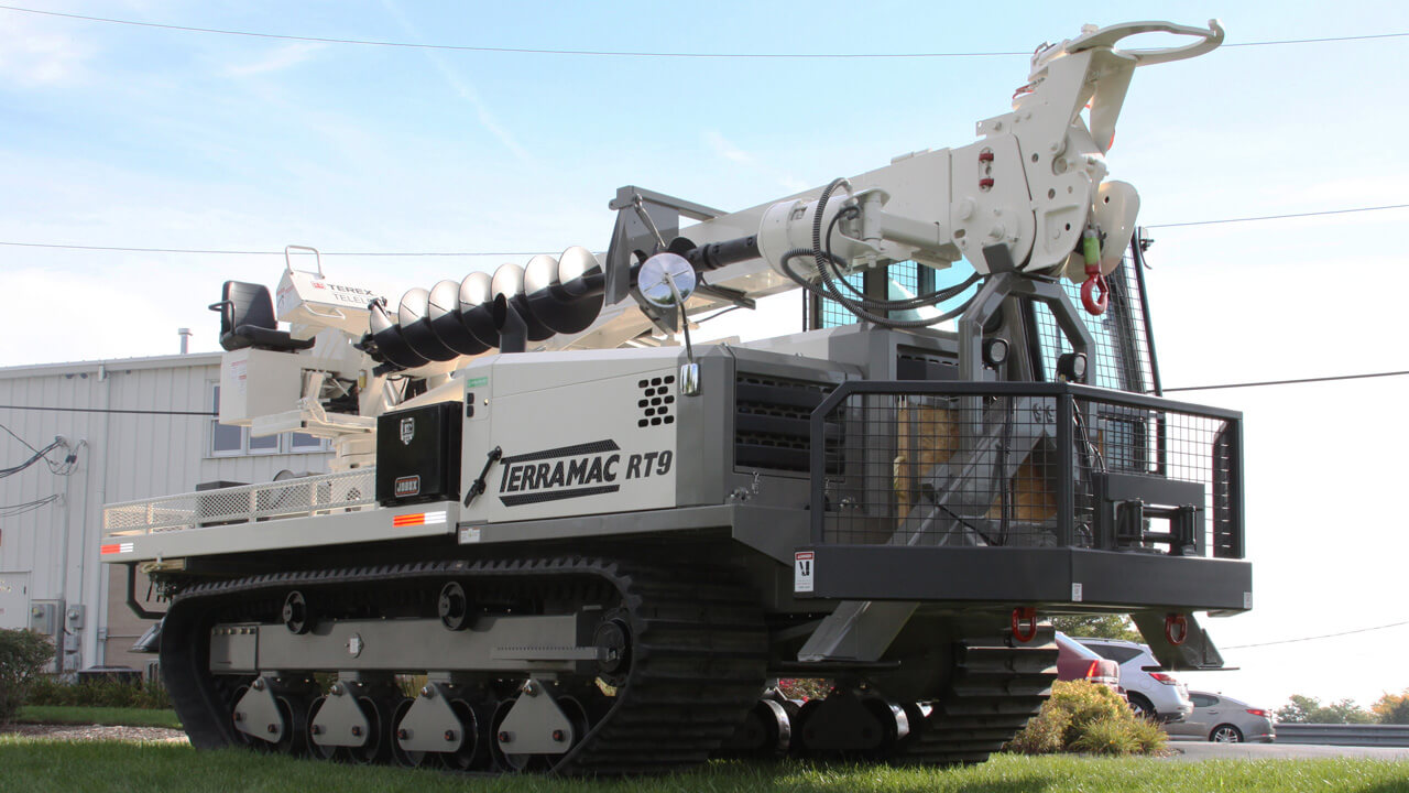 utility and powerline applications terramac rt9 with digger derrick