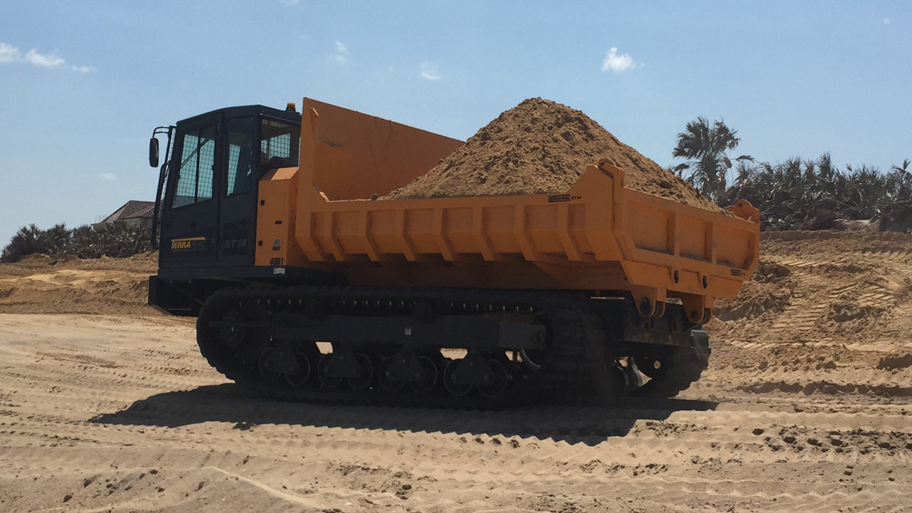 RT14 hauling sand